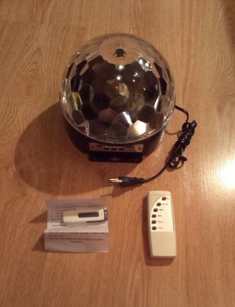  -   LED Crystal magic ball light MP3